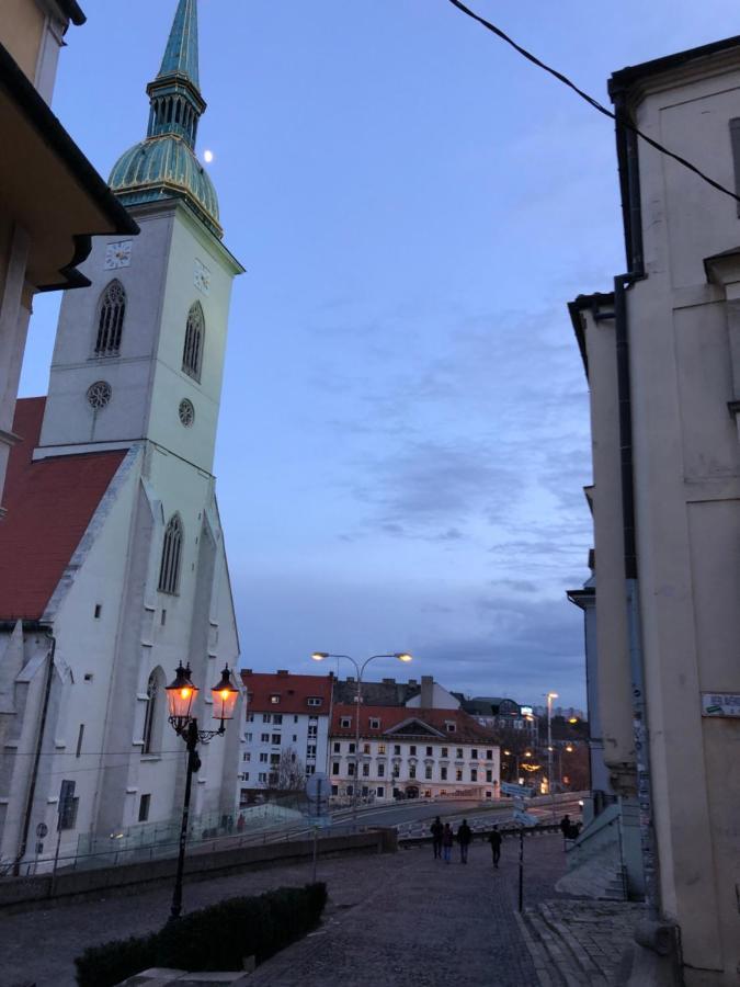 Pleasant Apartment Under The Bratislava Castle Exterior photo