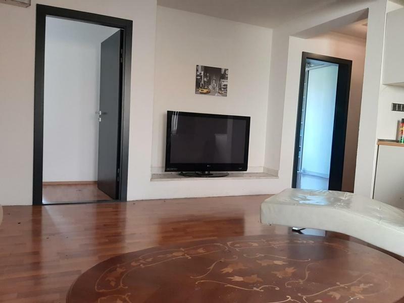 Pleasant Apartment Under The Bratislava Castle Exterior photo